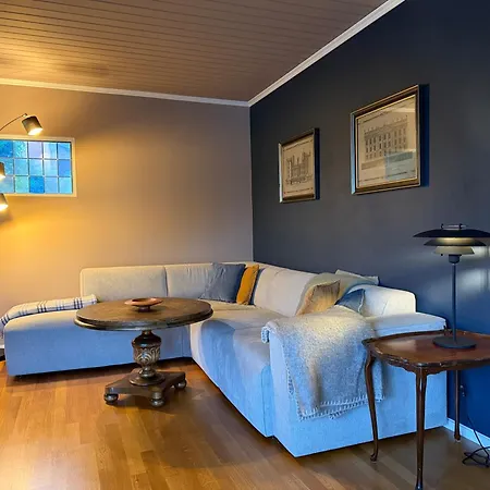 Rom I Koselig, Gammelt Hus Sentralt I *