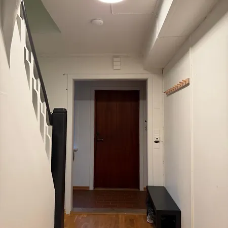 Rom I Koselig, Gammelt Hus Sentralt I *
