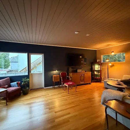 Rom I Koselig, Gammelt Hus Sentralt I *