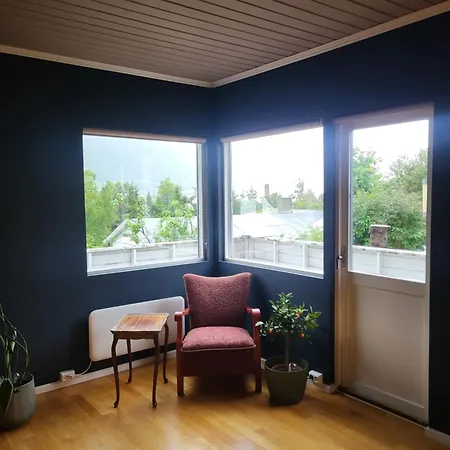 Rum i privatbostad Rom I Koselig, Gammelt Hus Sentralt I *